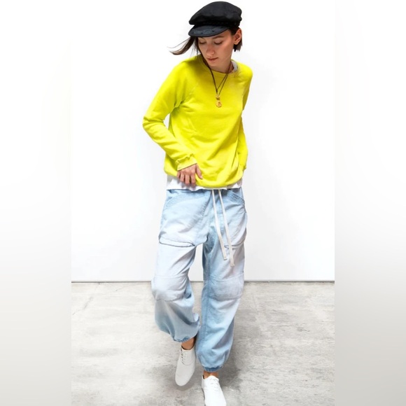 FREECITY Lucky Rabbit Sweatshirt Glowplant Yellow Rabbit Supersaturated Sunfade - Picture 3 of 12